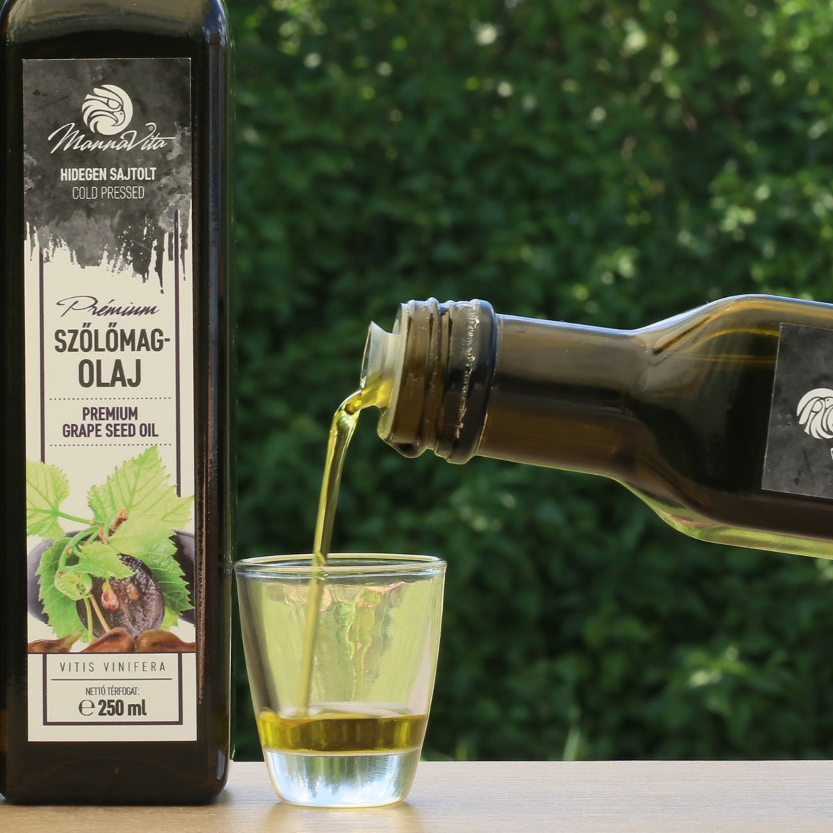 Mannavita Ungarisches kaltgepresstes Traubenkernöl • 250 ml
